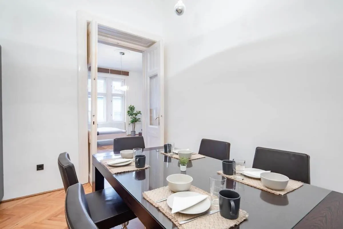 Super Large - Super Comfy With Balcony Apartment Budapest 0*,